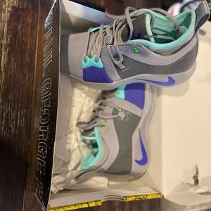 Nike Air Paul George